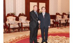 Great meeting between His Excellency Presiden Djuyoto Suntani with His Excellency Prime Minister of the Republic of Lao Mr Thongsing Thammavong. Two great person of the world.
